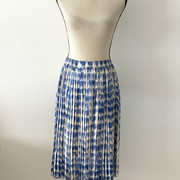 Red Valentino Scribbled Heart Print Silk Skirt 40 - Picture 2 of 7